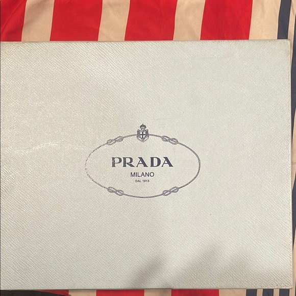 Prada Milano White Box - Picture 1 of 6